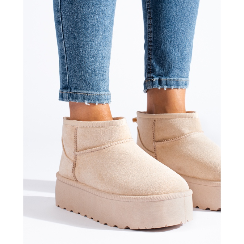Botas de nieve cortas beige con plataforma Shelovet. 2
