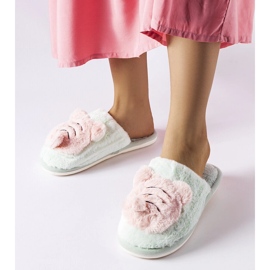 Pantuflas suaves verdes y rosas 1