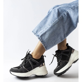 Zapatillas negras con cuña de Echeverri negro 1