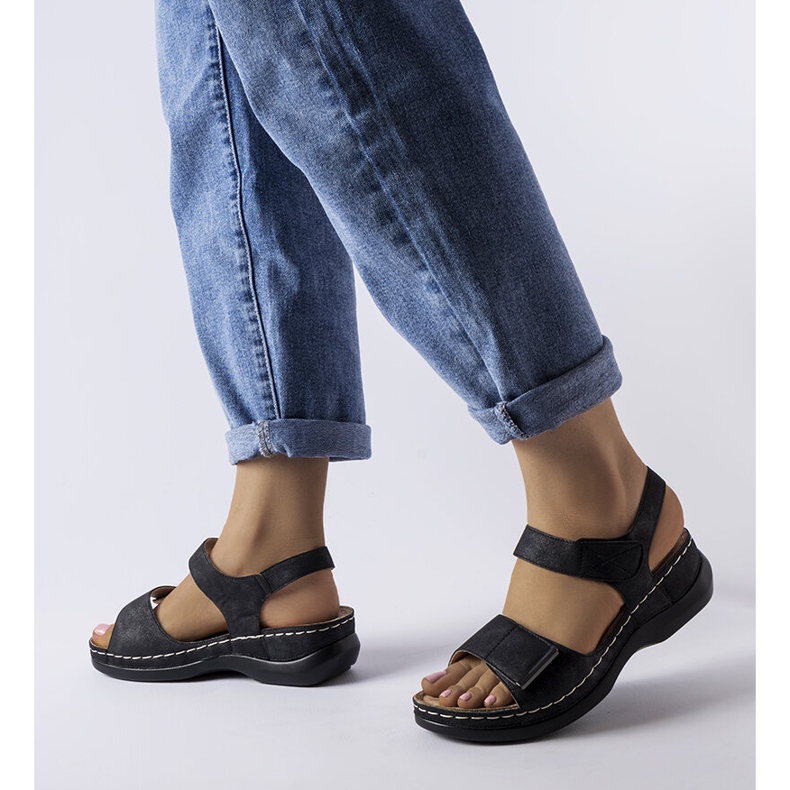 Sandalias de cuña baja negras de Vallis negro 1