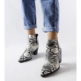 Botas camperas cortas blancas con imitación de piel de serpiente de Iga blanco 1