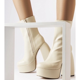 Botas beige de tacón alto de Baratti 2 Botas beige de tacón alto de Baratti 2