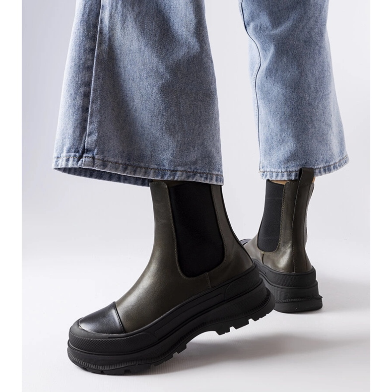 Botas verdes con plataforma de Bellucci. 1