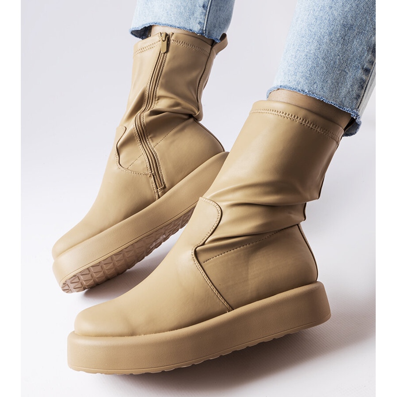 Botas plataforma beige de Valpantena 1