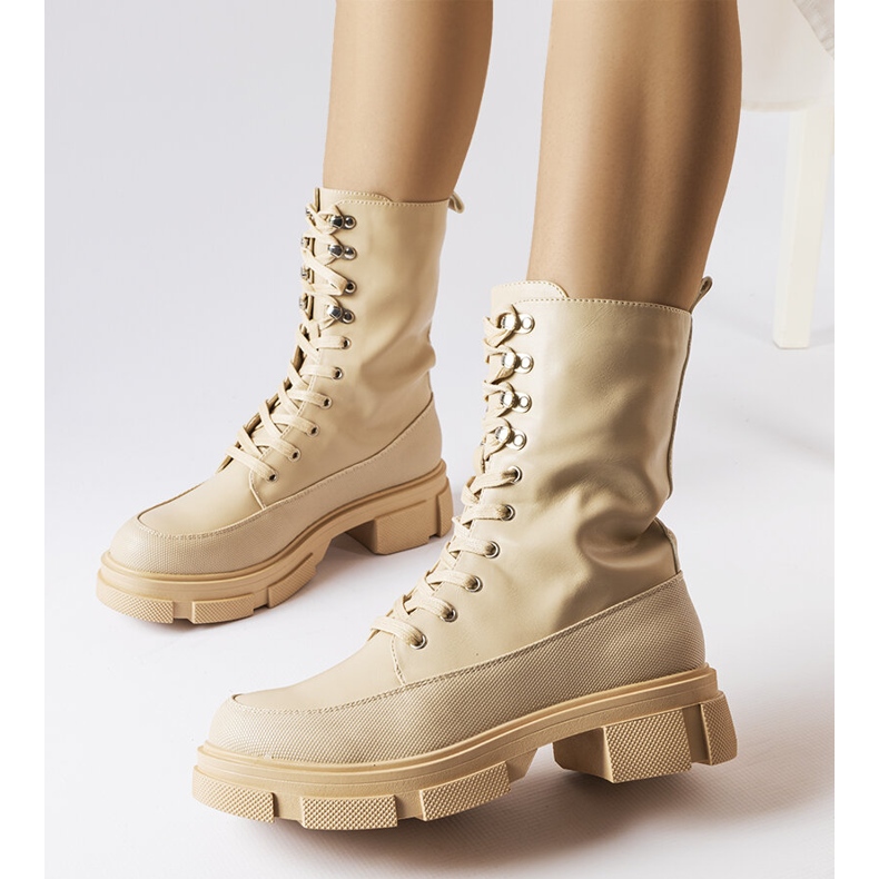 Botas de trabajo beige con una suela más gruesa de Lori 1