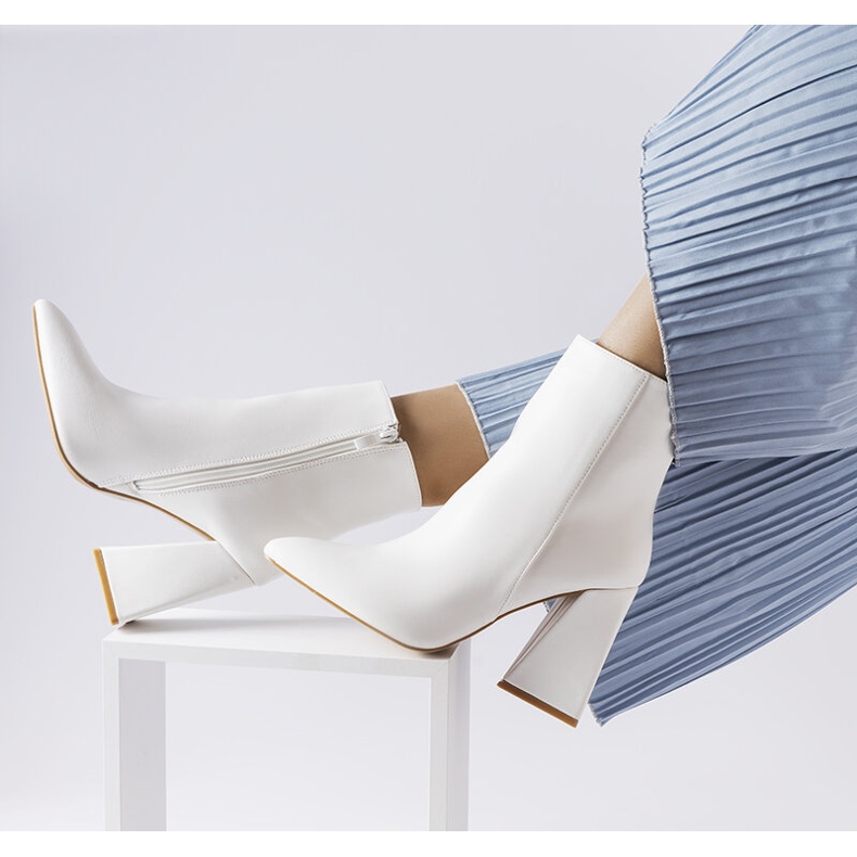 Botines blancos de Abelina 1 Botines blancos de Abelina 1