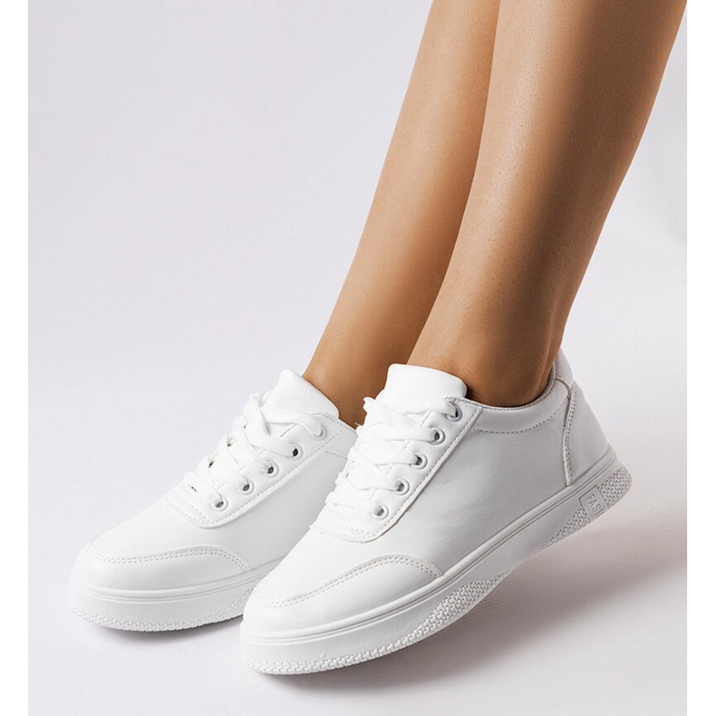 Zapatillas deportivas Donato blancas. blanco 1