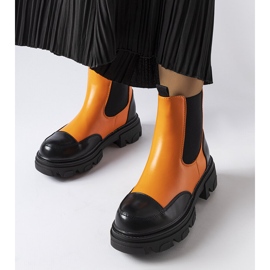 Botas sin cordones en negro y naranja de Albany 1