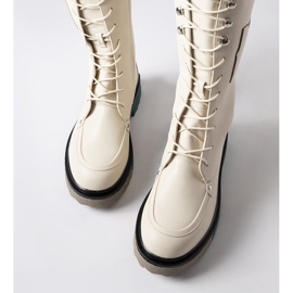 Botas altas beige de Nebida 2