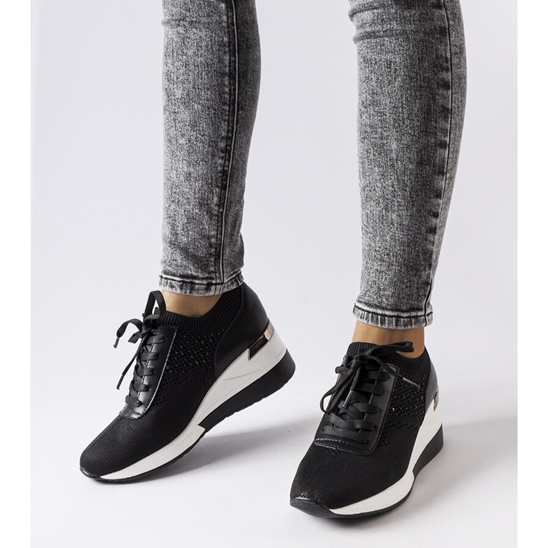 Inna Zapatillas con cuña y strass negras de Vala negro 1 Inna Zapatillas con cuña y strass negras de Vala negro 1