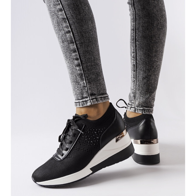 Inna Zapatillas con cuña y strass negras de Vala negro 2 Inna Zapatillas con cuña y strass negras de Vala negro 2