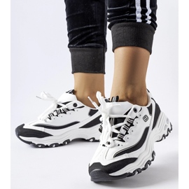Zapatillas deportivas blancas y negras de Kouri blanco 2
