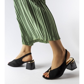Sandalias negras de tacón bajo de Baccarato negro 1