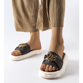 Chanclas decorativas de goma negras de Bérard negro 2
