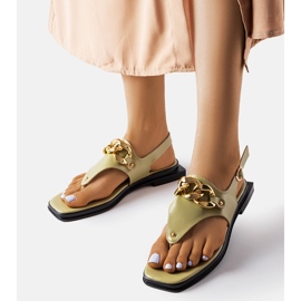 Chanclas verdes con cadena, de Mali 1