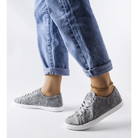 Zapatillas de tejido gris de Razan. 2