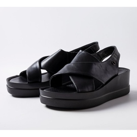 Sandalias negras de cuña baja de Adelina negro 1
