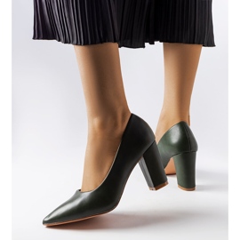 Zapatos de salón verdes de Maurelle 2