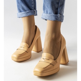 Zapatos de tacón beige de Inès 1