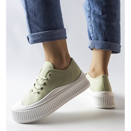 Deportivas verdes con suela gruesa de Wallace 1
