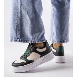 Zapatillas negras y verdes en la plataforma Baron negro 2