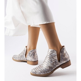 Botas metalizadas caladas de Giuseppina Chelsea boots plata 1 Botas metalizadas caladas de Giuseppina Chelsea boots plata 1