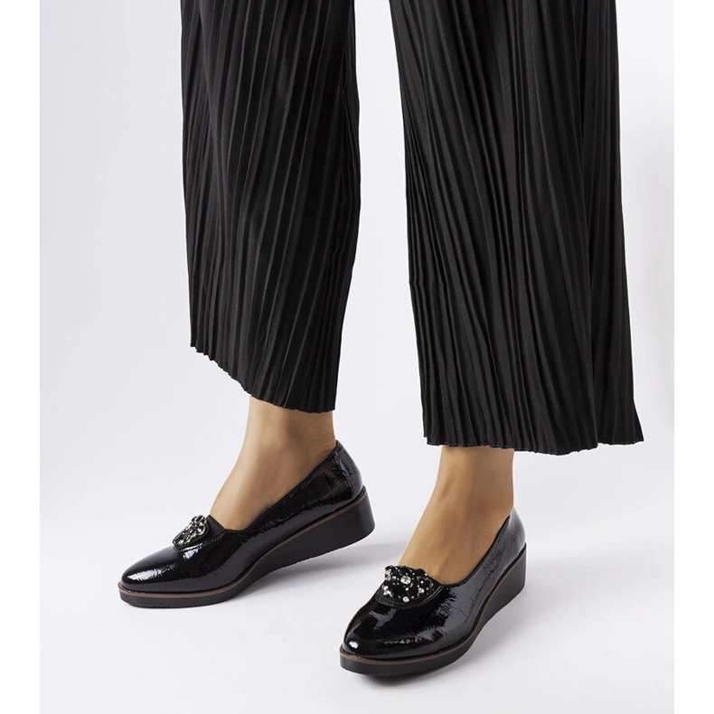 Bailarinas de charol negro con adorno Mellori 1