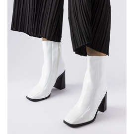 Botines de charol blancos de Jelica 1