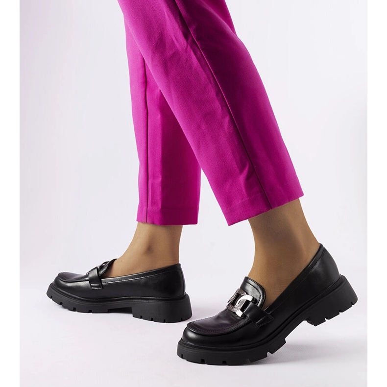 Mocasines elegantes negros con pedrería de Mories 2