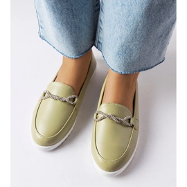 Mocasines verdes con pedrería de Paola 1