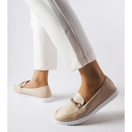 Mocasines beige con pedrería de Paola 2