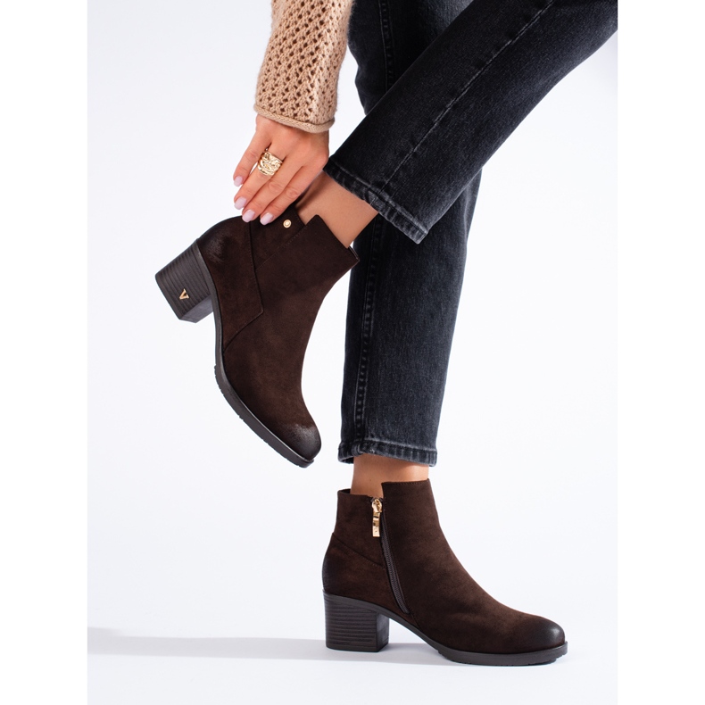 W. Potocki Botas clásicas de mujer marrones en el puesto de Potocki. marrón 1