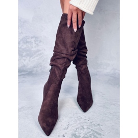 Botas clásicas de tacón alto de Danielle Brown marrón 2