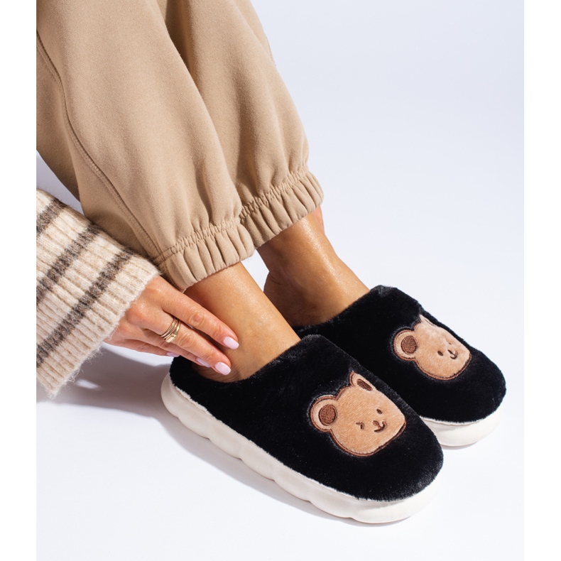 Pantuflas de pelo negras con osito de peluche. negro 1 Pantuflas de pelo negras con osito de peluche. negro 1