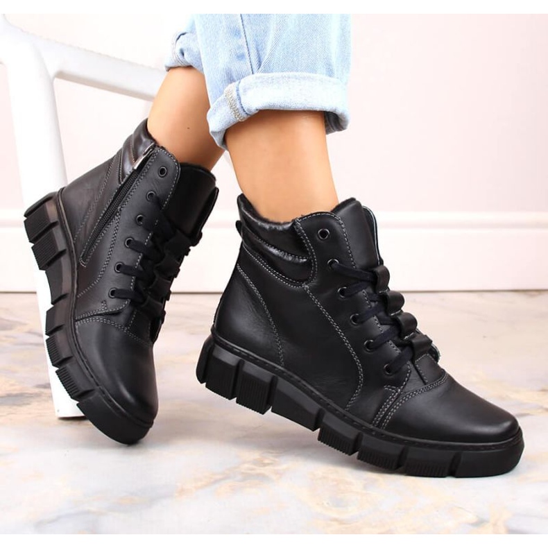 Botas de piel cómodas y aislantes Helios W H562A, negro 1