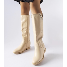 Botas de cuña beige decoradas con broches Vito 2