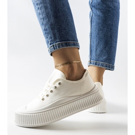 Zapatillas blancas con suela gruesa de Wallace blanco 1 Zapatillas blancas con suela gruesa de Wallace blanco 1