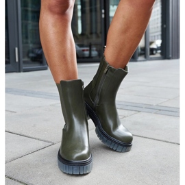 Botas Sergente macizas y aislantes de color verde 3