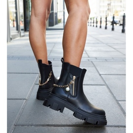 Botines negros con cadena decorativa Archard 2