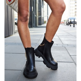 Botines negros con cadena decorativa Archard 3