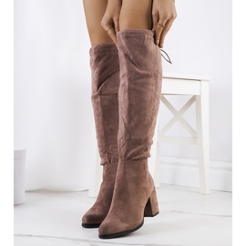 PA1 Botas de tacón alto en ante beige oscuro de Georgie 1