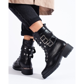 Trabajadoras de Shelovet con hebillas. negro 3