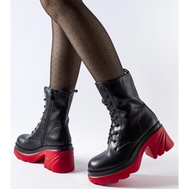 Zapatos aislantes negros con tacón rojo Costo 1
