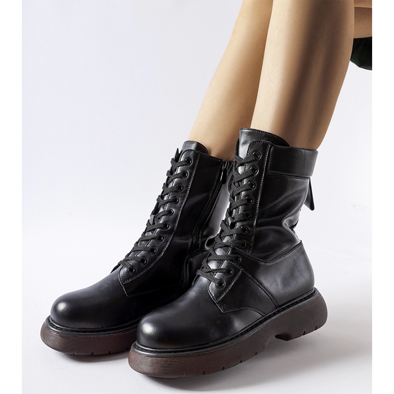 Botas aislantes negras con suela marrón Beata negro 1