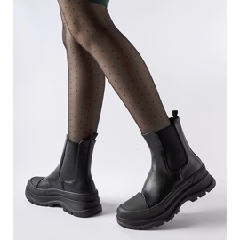 Botines negros con suela deportiva Ermanno. 2