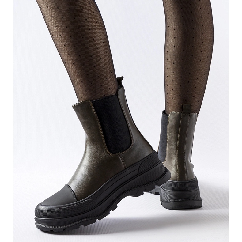 Zapatos verdes con suela deportiva de Ermanno. 2