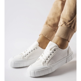 Zapatillas blancas sobre plataforma gruesa Egidio. blanco 2