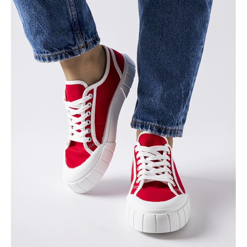 Zapatillas rojas sobre plataforma gruesa Egidio. rojo 1