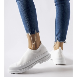 Zapatillas slip-on blancas con plataforma Baratili. blanco 2