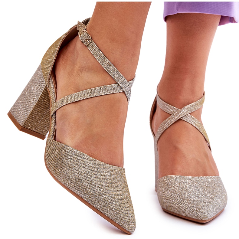 Zapatos de tacón alto dorados brillantes de moda 4